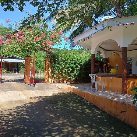 E&N Paradise Island Resort Siquijor Esterno foto