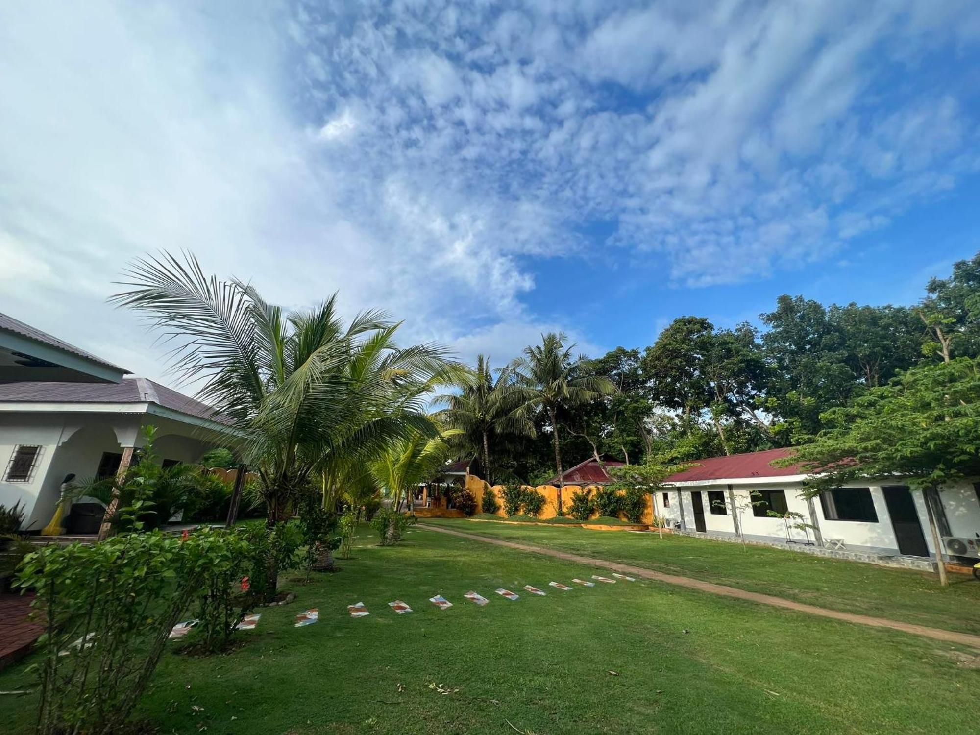 E&N Paradise Island Resort Siquijor Esterno foto